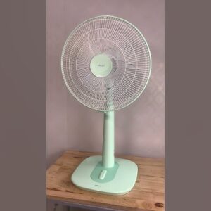 Quạt cây lửng Hatari S16m1 Thái Lan